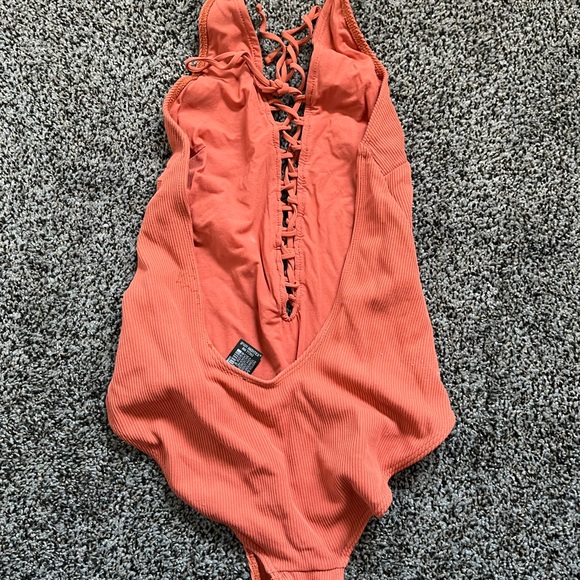 Zara Open Back Bodysuit - Picture 3 of 3